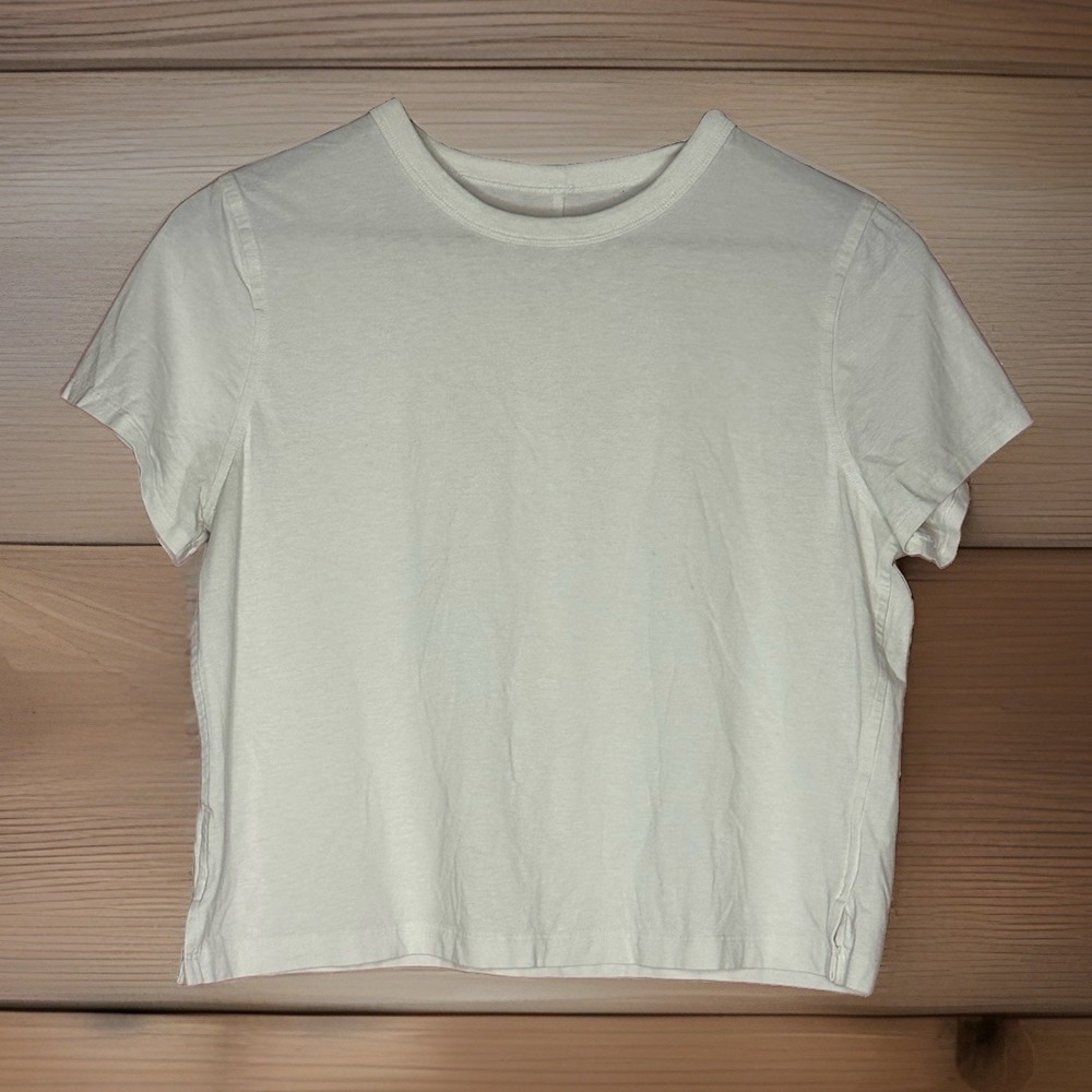 Lululemon White Cropped Tee Short Sleeve Athleisure Workout‎ Top S/M